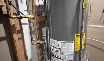 1539 Royal Rd, Aberdeen, SD 57401