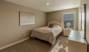 2012 NW Applewood St, Ankeny, IA 50023
