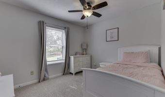 7835 Shannon Lakes Way, Indianapolis, IN 46217