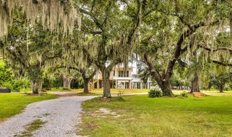 642 N Beach Blvd, Bay St. Louis, MS 39520