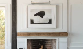 8-10 Old Lazy Point Rd, Amagansett, NY 11930