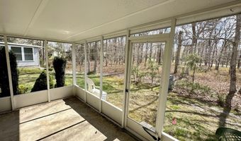 21 Dogwood Dr, Barnegat, NJ 08005