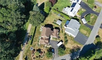 35 Anna Olivo Ct, Narragansett, RI 02882