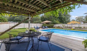 471 Annaquatucket Rd, North Kingstown, RI 02852