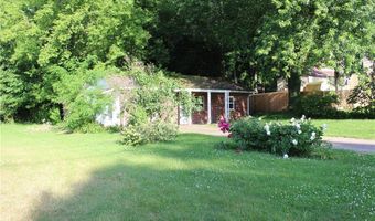 323 Fox Dr, Ashtabula, OH 44004