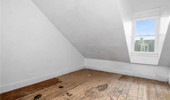 37 Main St, Cumberland, RI 02864