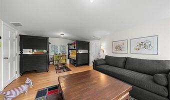 25733 River Dr, Franklin, MI 48025