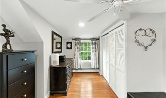10 Mark Dr, Cranston, RI 02920