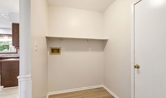 829 Mizzen Ave, Beachwood, NJ 08722