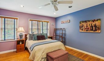 9201 LAUREL OAK Dr, Bethesda, MD 20817