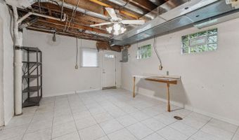 914 Ash St, Baraboo, WI 53913