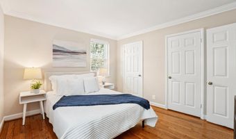 2824 S ABINGDON St A2, Arlington, VA 22206