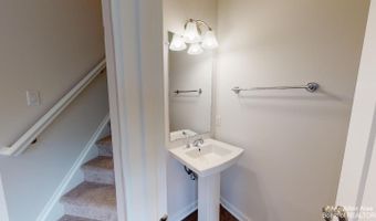 2708 S Spurway Dr, Ann Arbor, MI 48105