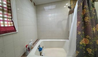 165 Greenfield Dr, Bridgeport, CT 06608