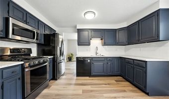 292 Oakbrook Dr, Amherst, NY 14221