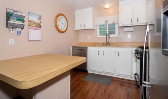 135 Beechwood Ln, Oceanside, CA 92054