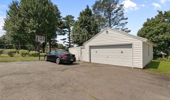 24 N Coe Ln, Ansonia, CT 06401