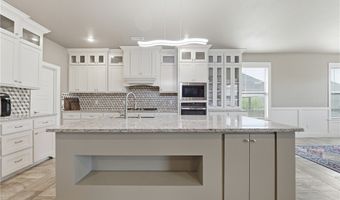 4200 SW Acres Ave, Bentonville, AR 72713