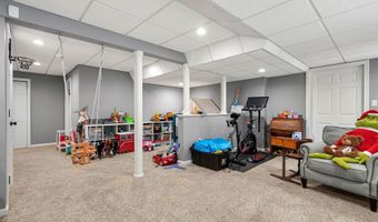 9 Cherry Ln, Bedford, NH 03110