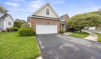 13 Stonegate Cir, Cheshire, CT 06410