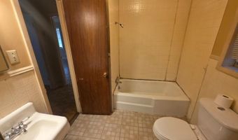 214 216 Clayton St, Baldwyn, MS 38824