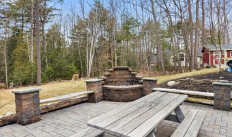 43 Darling Parke Dr, Bangor, ME 04401