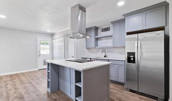 5529 Gates Dr, The Colony, TX 75056