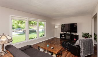 2304 Northwestern Ave, Ames, IA 50010