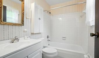 1749 Doresa Pl, Cincinnati, OH 45238