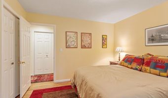 36 Pickman Dr, Bedford, MA 01730