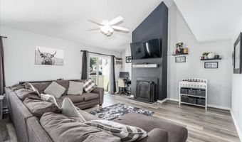 136 Pembroke Rd 6-50, Danbury, CT 06811