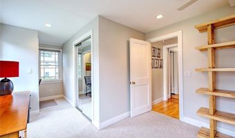 6 Kenmore Ct, Barrington, RI 02806