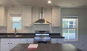 1 Corral Ln #16, Ashland, OR 97520