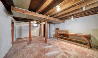 135 Greenly St, Adrian, MI 49221