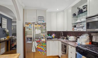 1217 S Old Wilke Rd 101, Arlington Heights, IL 60005