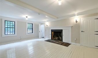 1147 Great Rd, Lincoln, RI 02865