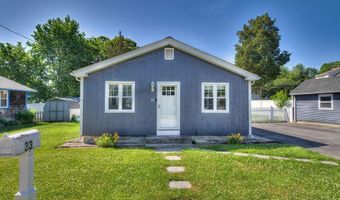 33 Spruce Ln, Bristol, RI 02809
