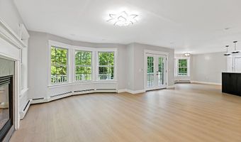 25 Lake Grove Ln, Auburn, ME 04210