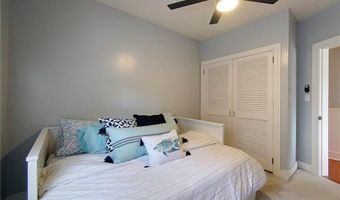 28 Narragansett Ave 1, Newport, RI 02840