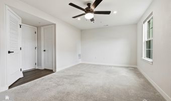 19 Kiln Dr 219, Aberdeen, NJ 07721