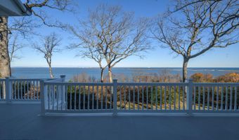 4 Hillside Rd, Atlantic Highlands, NJ 07716