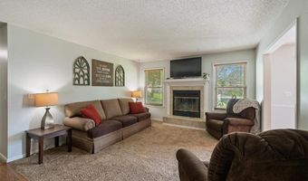 15629 Klamm St, Basehor, KS 66007