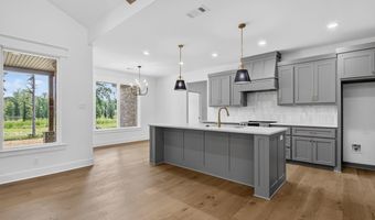 6748 N Detonti Rd, Bauxite, AR 72011