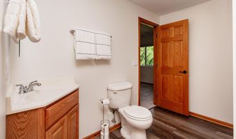 4518 Hemingway Dr, Ames, IA 50014