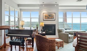 345 Thames St 407 N, Bristol, RI 02809