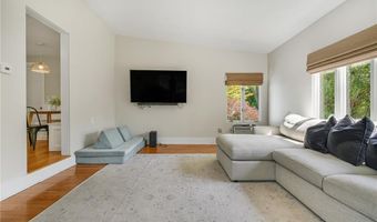 5 Indigo Rd, Barrington, RI 02806