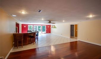 105 Lake Dr, Alton, IL 62002