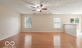 547 Deer Trail Dr, Indianapolis, IN 46217