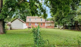 421 W College St, Aurora, MO 65605