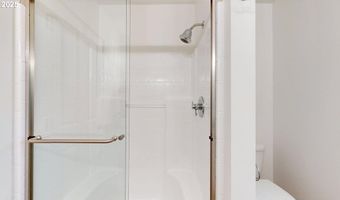 970 HASSETT St, Brookings, OR 97415